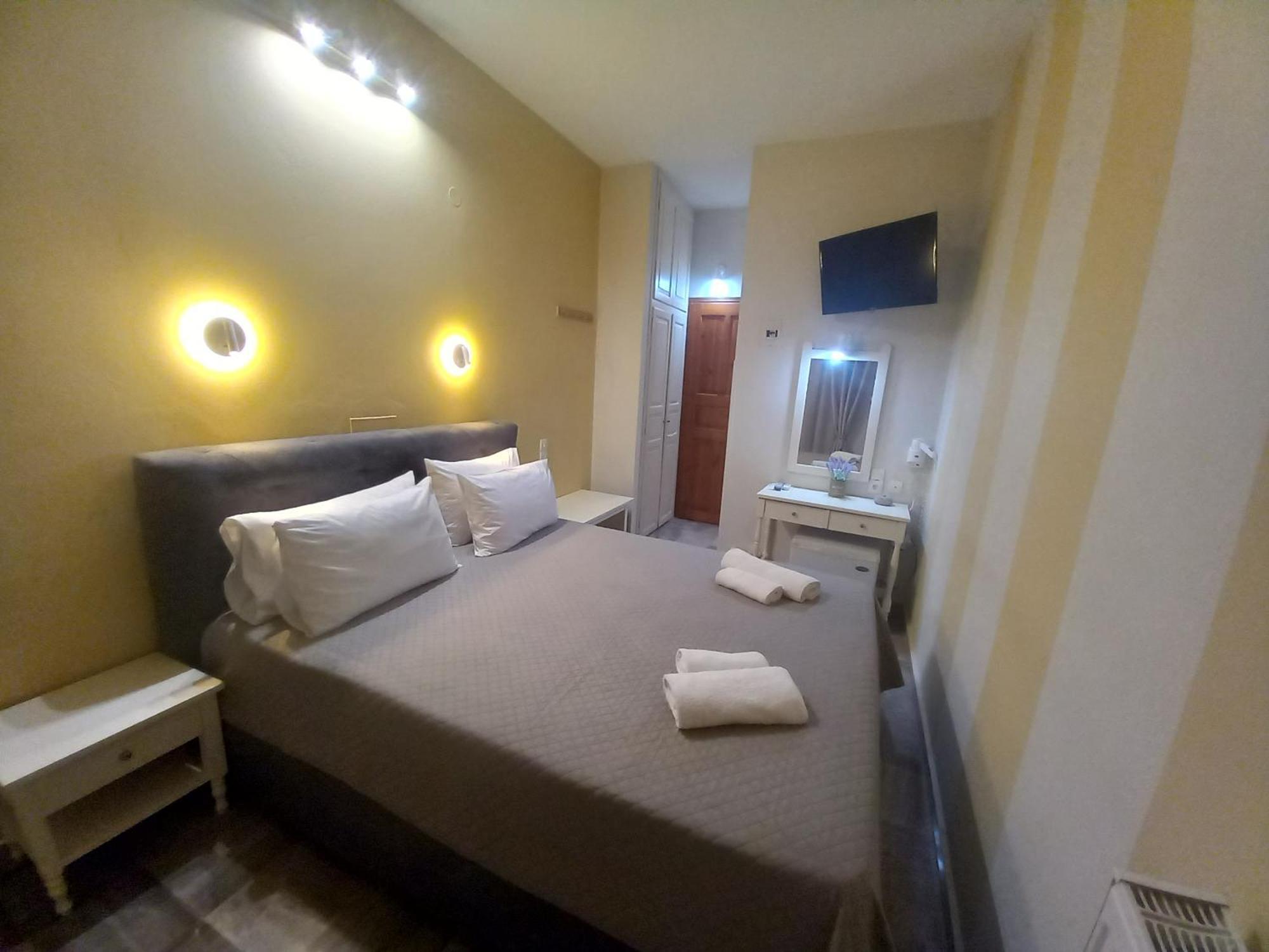 Hermes Hotel Митимна Экстерьер фото