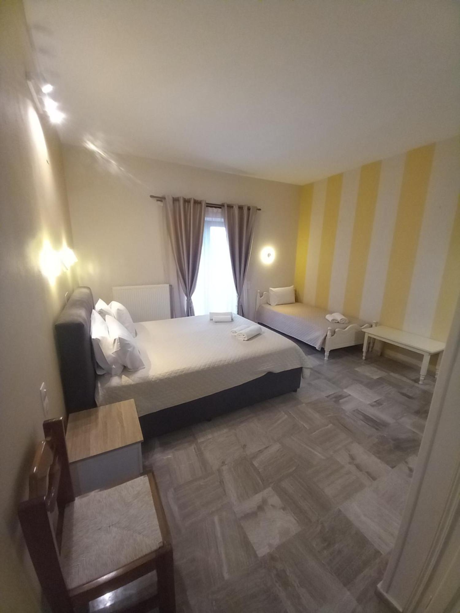 Hermes Hotel Митимна Экстерьер фото